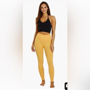 Spiritual Gangster
Love Sculpt 7/8 Ruffle Legging